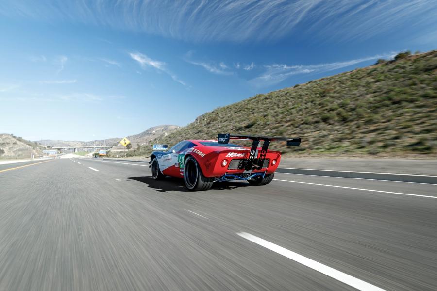  Ford GT40 Future by Superformance 2018 года  (фото 15 из 42)